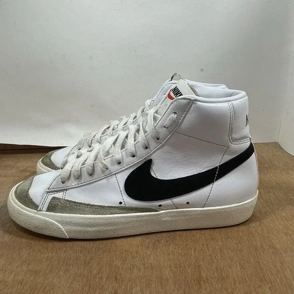 Nike Blazer Mid 77 Women Size 8.5 CZ1055-100 White Shoes Sneakers - Picture 3 of 8